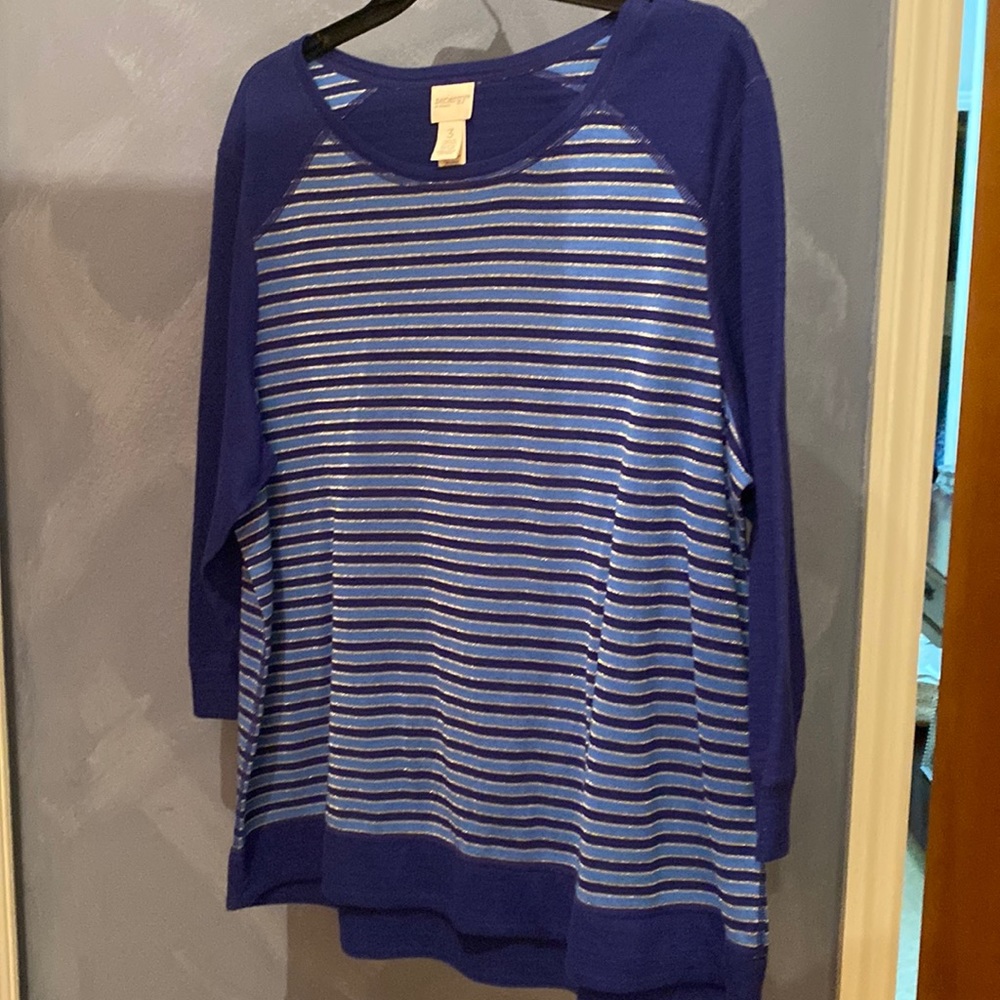 Chico’s Zenergy blue striped 3/4 sleeve with gold accent shirt Size 3